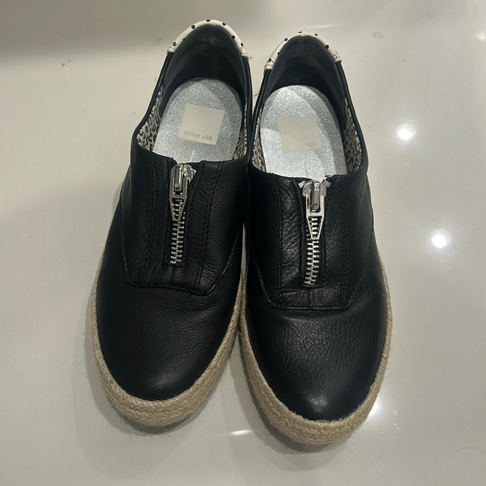 Dolce Vita Trae Sneakers Black Leather espadrille- like new! Box included